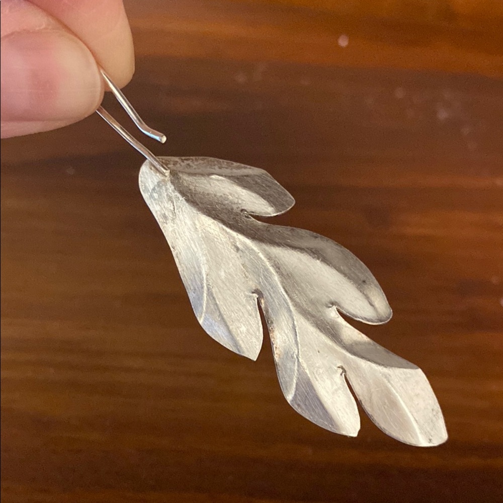 Silver leaf earrings - Picture 4 of 4